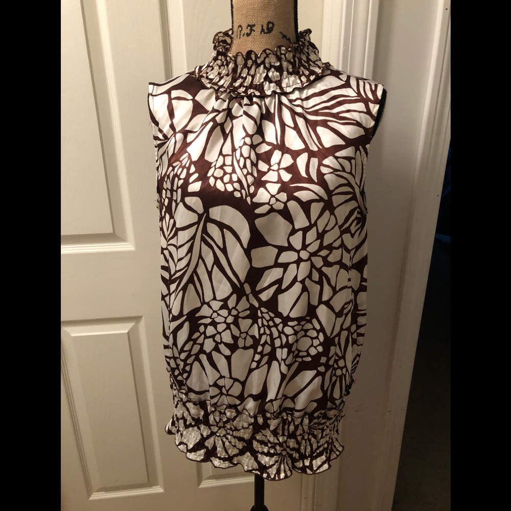 Totally unique sleeveless patterned top